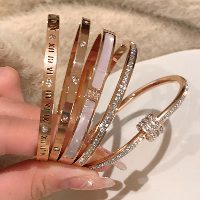 Pack 5 Brazaletes de Estilo Lujo 💎 Acero Inoxidable de Alta Calidad 🔥